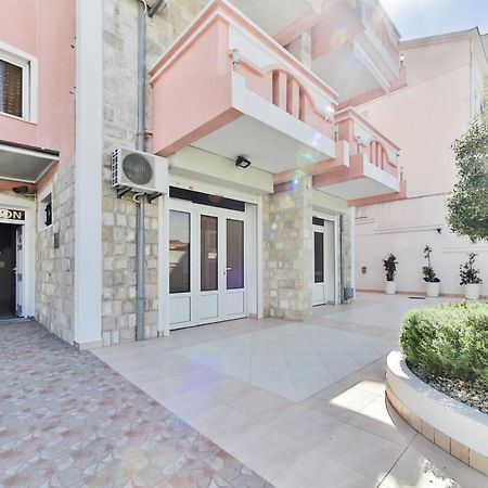 Garni Hotel Koral Budva Exteriör bild