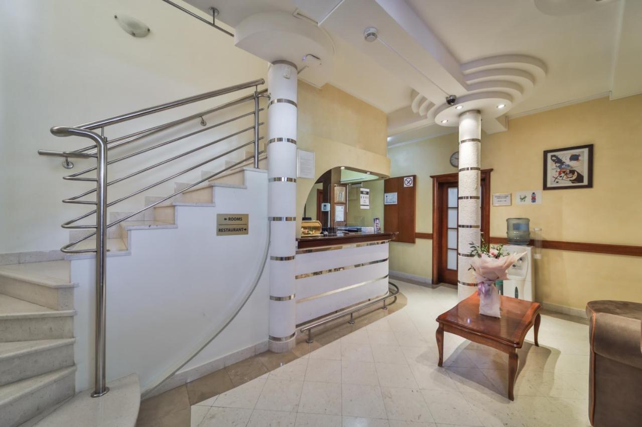 Garni Hotel Koral Budva Exteriör bild