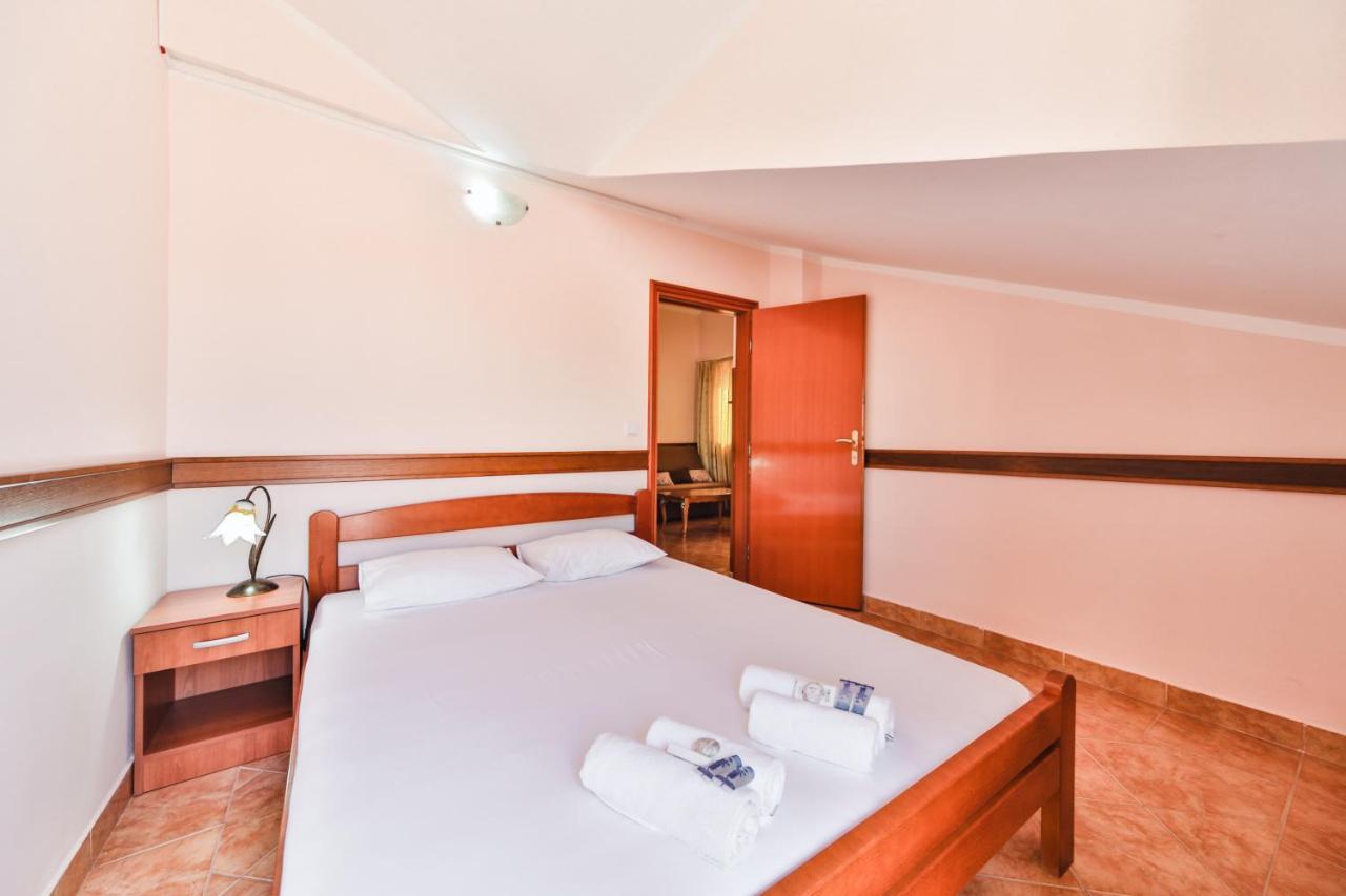 Garni Hotel Koral Budva Exteriör bild
