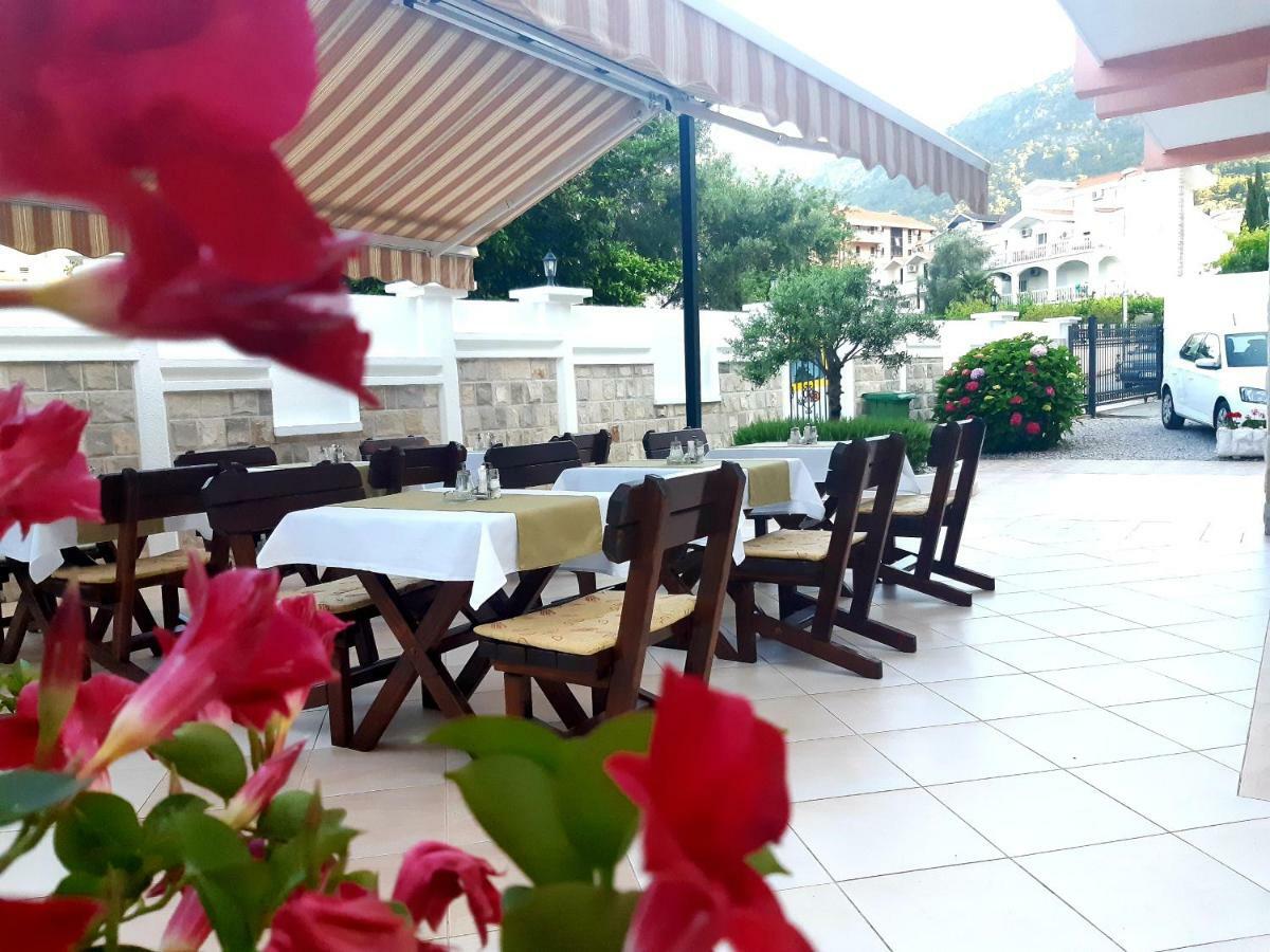 Garni Hotel Koral Budva Exteriör bild